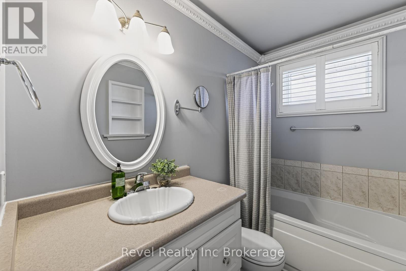 8 Elmwood Place, Woodstock, Ontario  N4S 2K6 - Photo 14 - X12981572