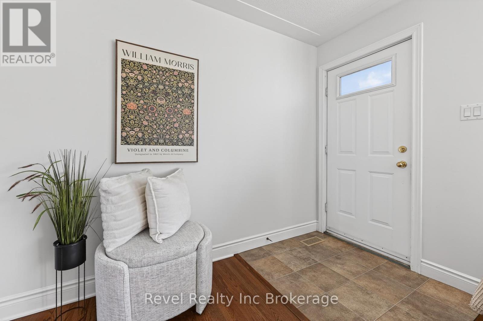 8 Elmwood Place, Woodstock, Ontario  N4S 2K6 - Photo 5 - X12981572