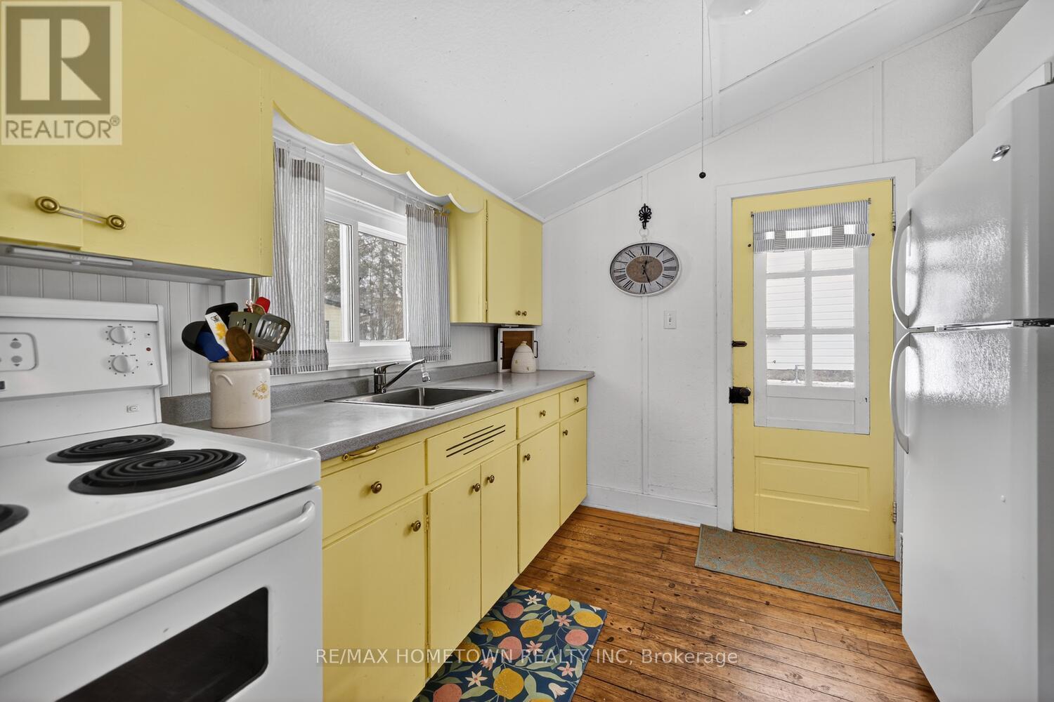 16 R3 Road, Rideau Lakes, Ontario  K0G 1L0 - Photo 12 - X12981454