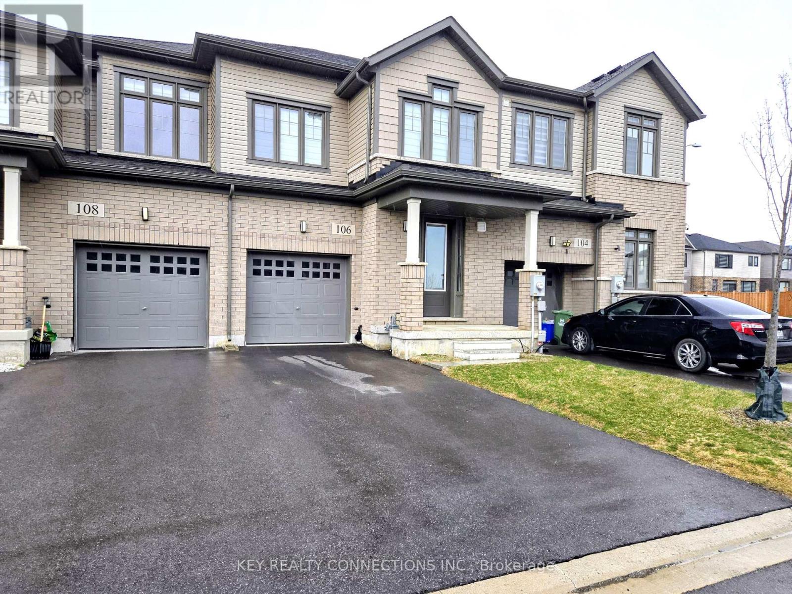 106 YALE DRIVE, Hamilton, Ontario