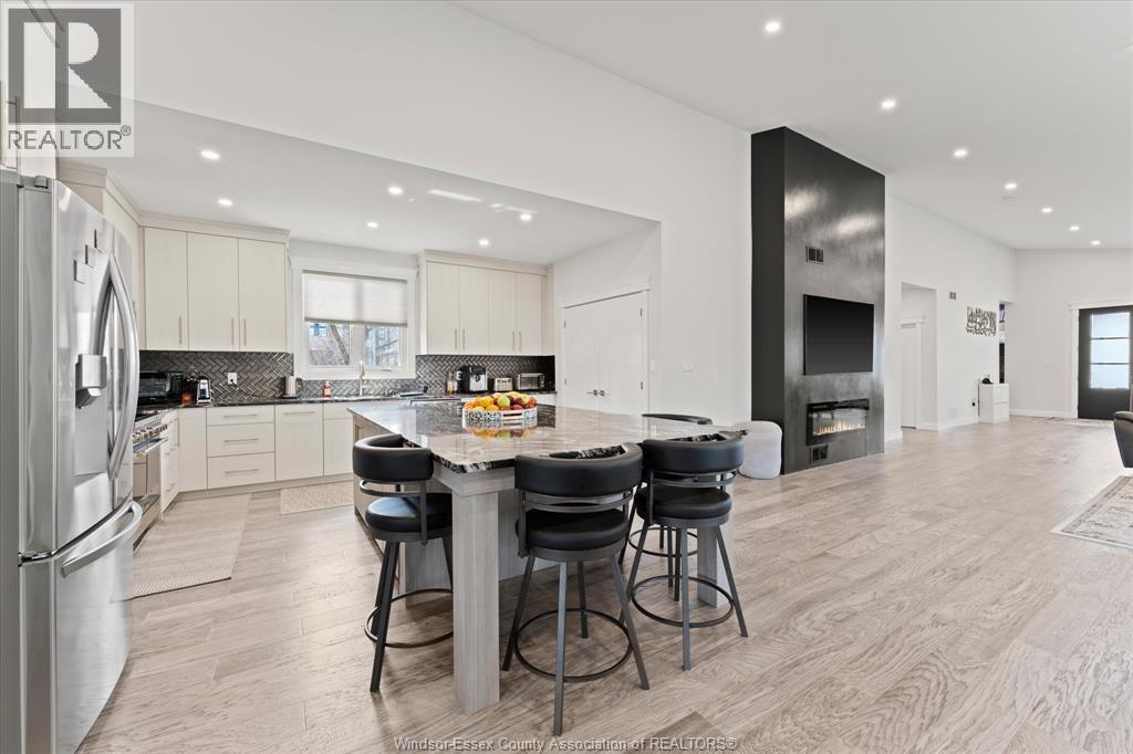 2585 Kenora Street, Windsor, Ontario  N9B 1Y3 - Photo 10 - 26007739