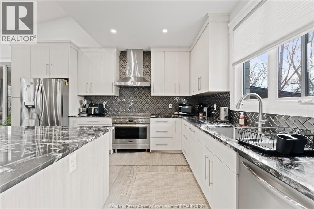 2585 Kenora Street, Windsor, Ontario  N9B 1Y3 - Photo 11 - 26007739