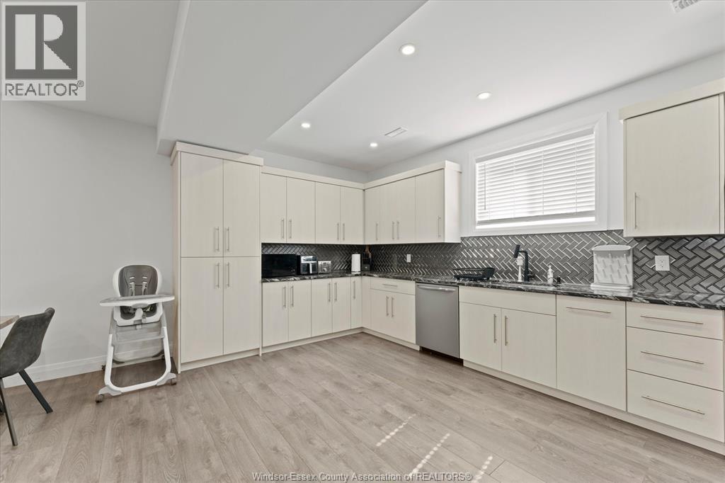 2585 Kenora Street, Windsor, Ontario  N9B 1Y3 - Photo 30 - 26007739