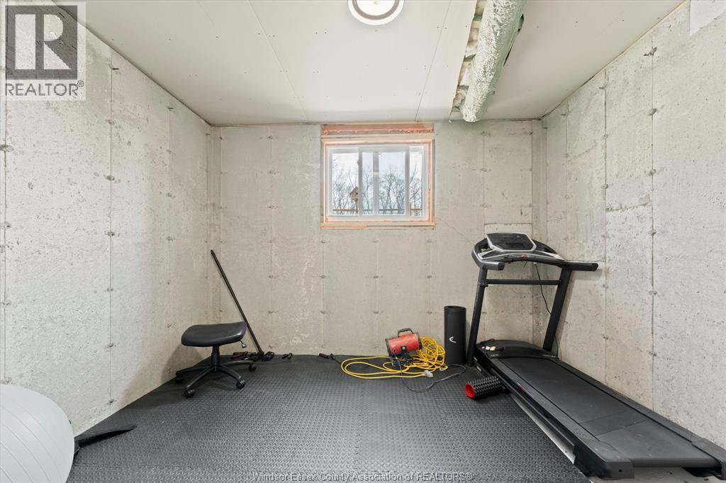 2585 Kenora Street, Windsor, Ontario  N9B 1Y3 - Photo 31 - 26007739