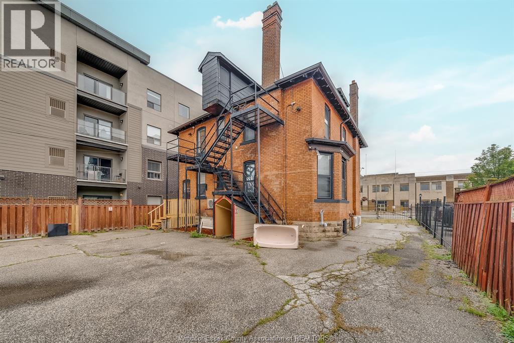 961 Ouellette Avenue Unit# 2, Windsor, Ontario  N9A 4J5 - Photo 38 - 26007702
