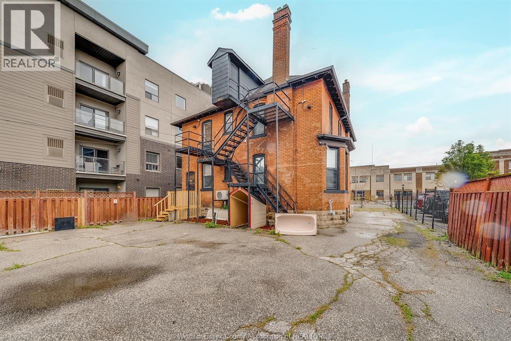961 Ouellette Avenue Unit# 2, Windsor, Ontario  N9A 4J5 - Photo 5 - 26007702