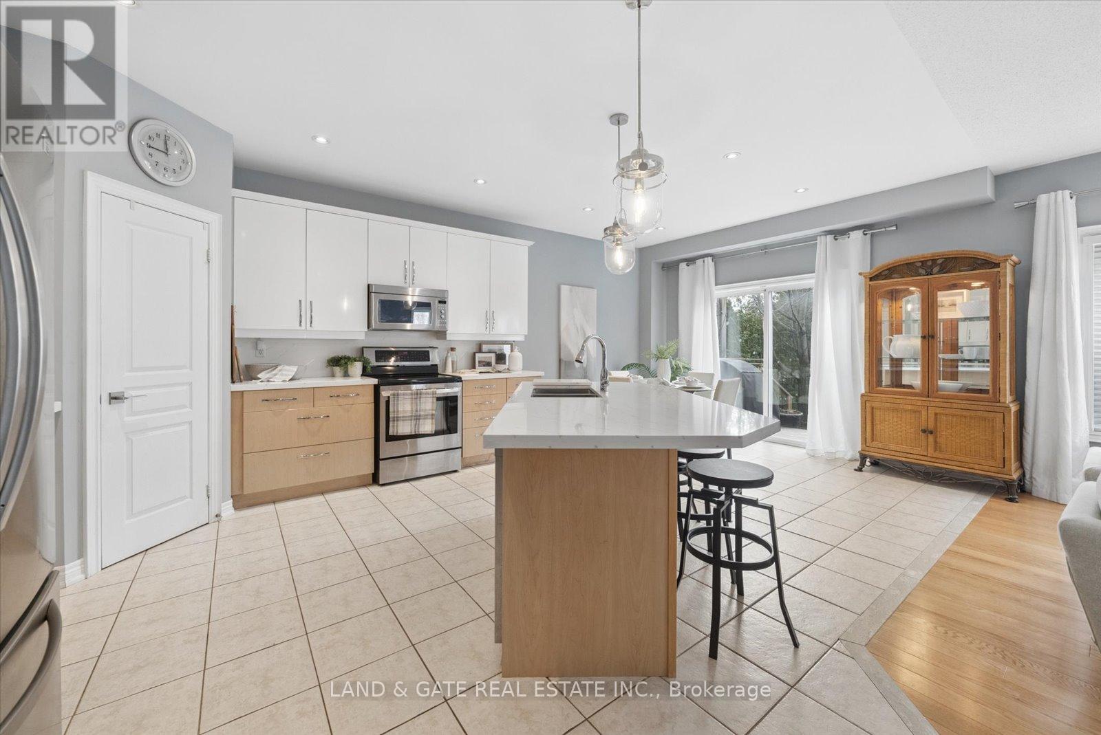 1329 Coldstream Drive, Oshawa, Ontario  L1K 0B5 - Photo 5 - E12981452