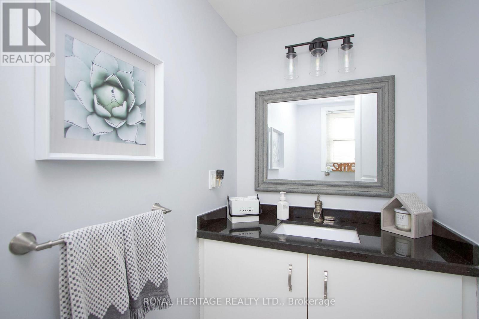 11 Glanville Crescent, Clarington, Ontario L1C 4L6 - Photo 11 - E12981472