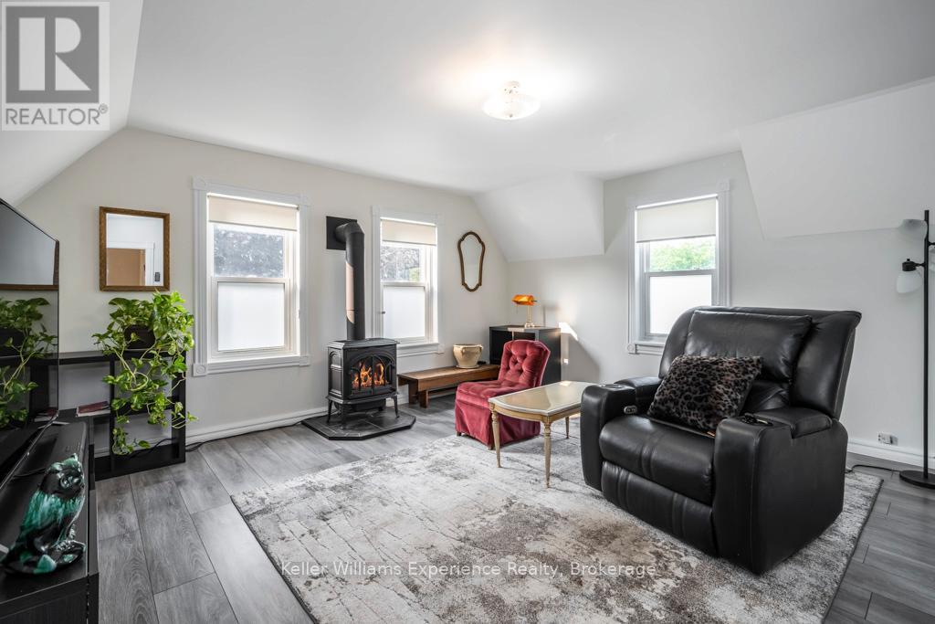 206 Fourth Street, Midland, Ontario  L4R 3T4 - Photo 11 - S12981642