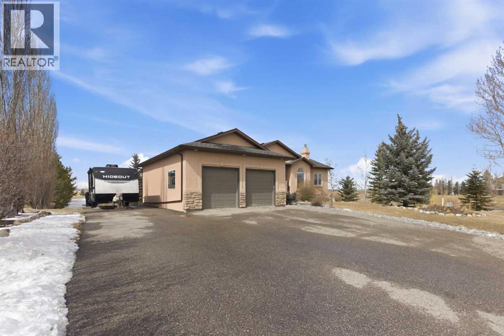 48 Silvertip Drive, Rural Foothills County, Alberta  T1V 1Z2 - Photo 3 - A2300059