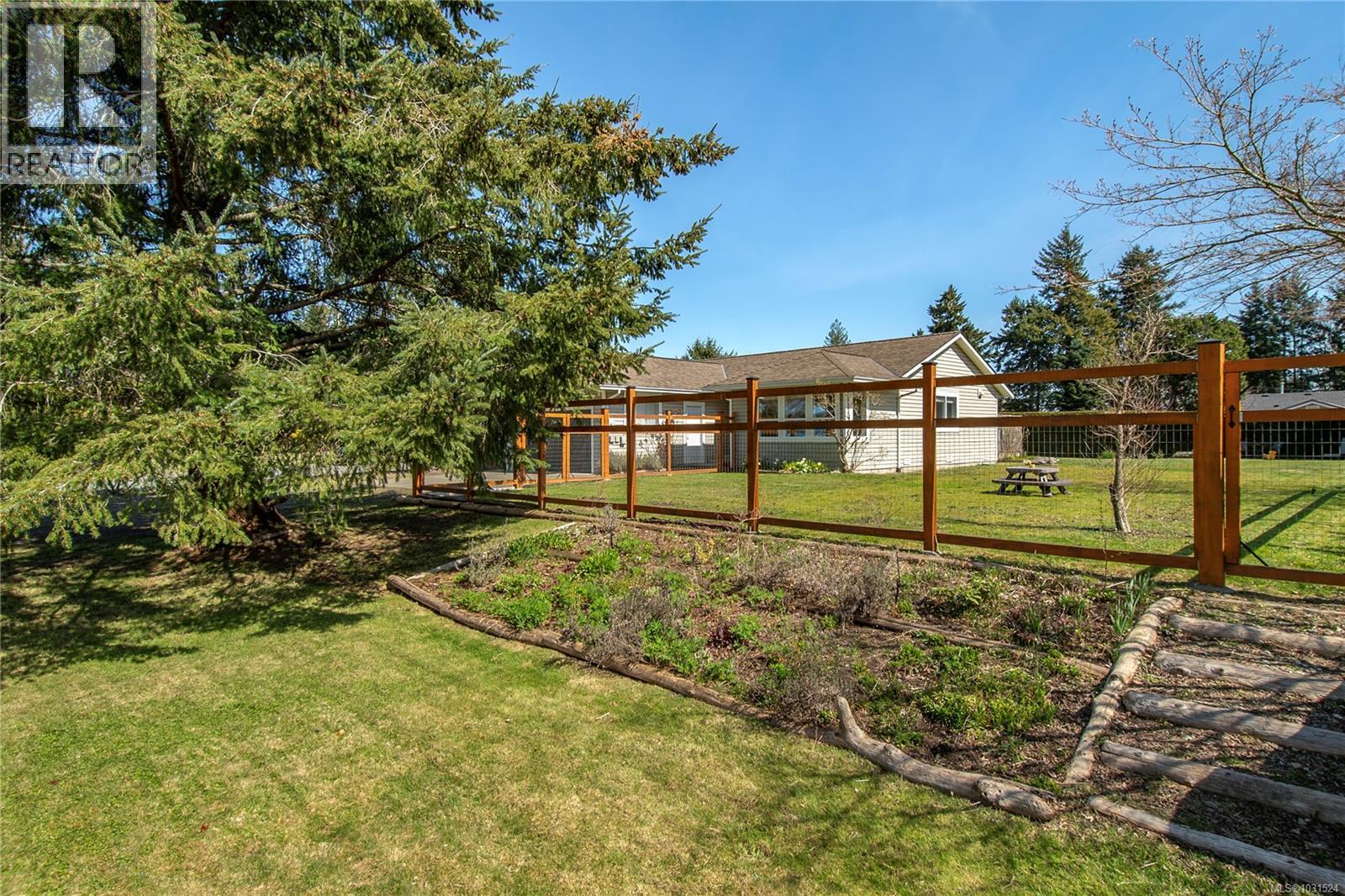 285 Crawford Rd, Campbell River, British Columbia  V9H 1K1 - Photo 3 - 1031524