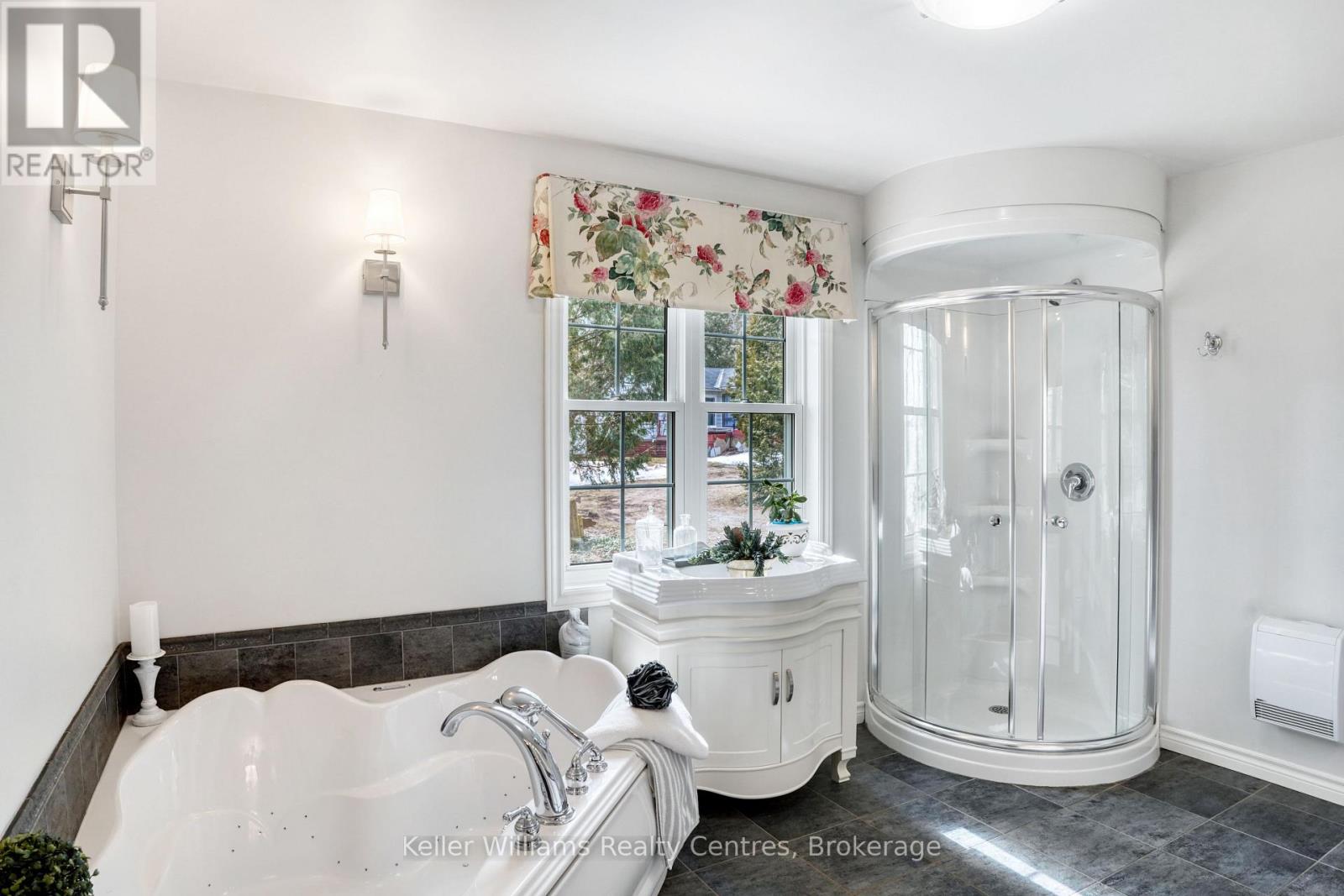 2 2nd Avenue, South Bruce Peninsula, Ontario  N0H 2T0 - Photo 23 - X12981398