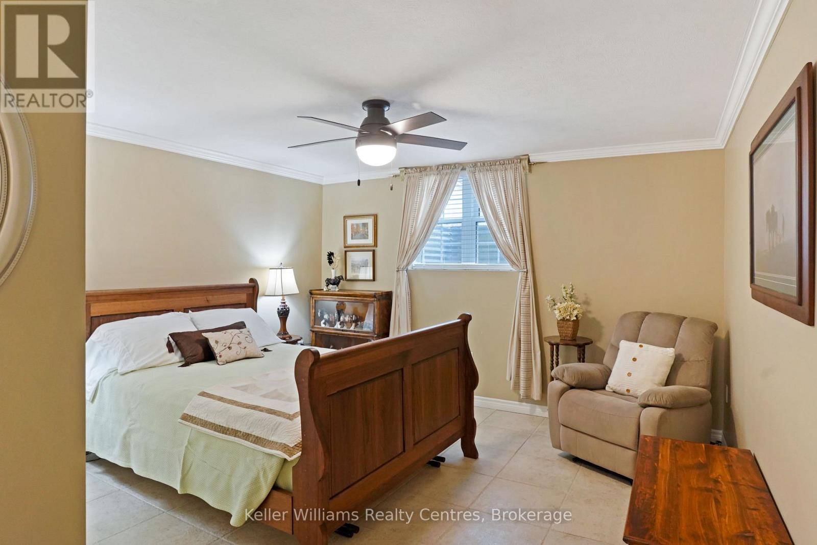 2 2nd Avenue, South Bruce Peninsula, Ontario  N0H 2T0 - Photo 33 - X12981398