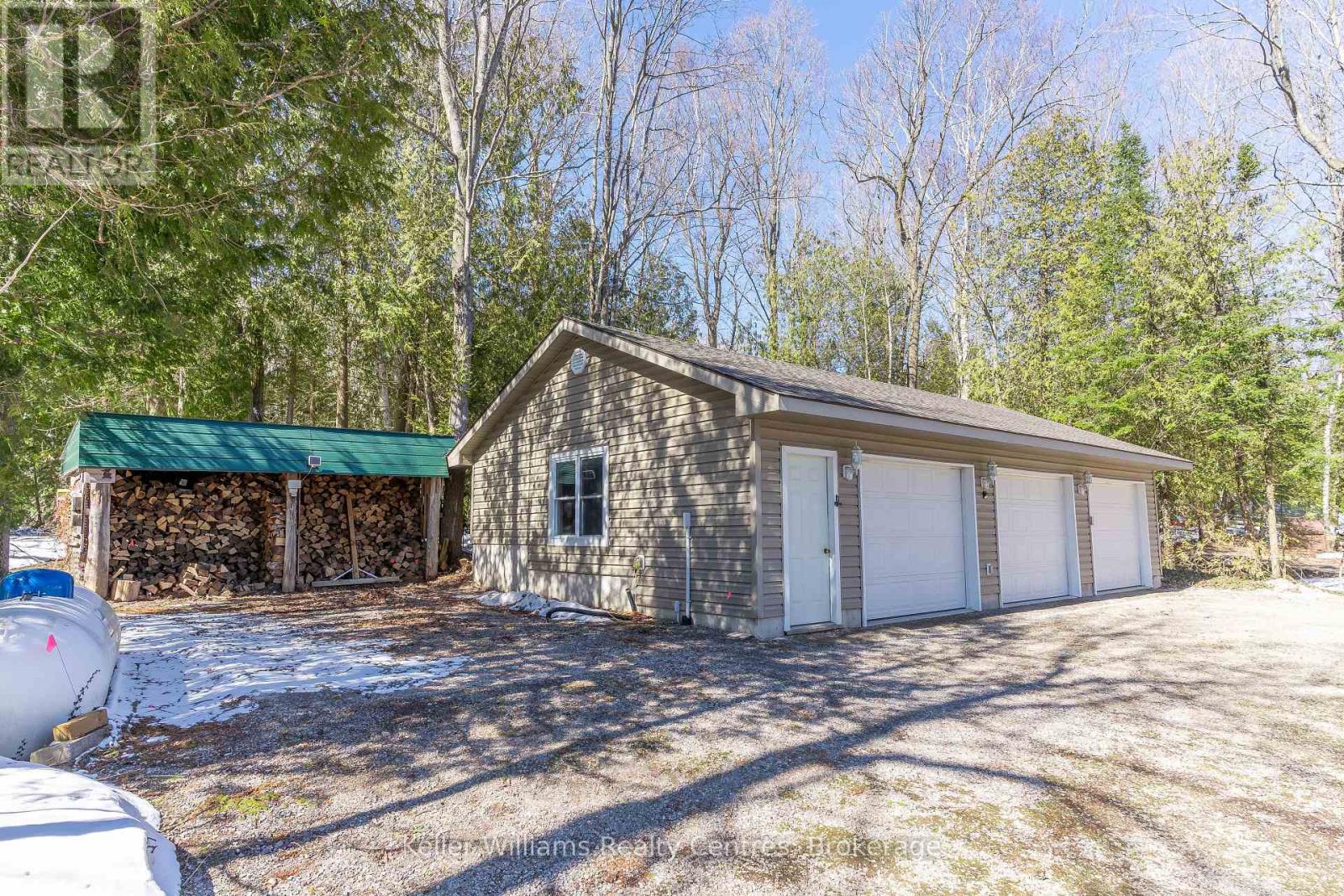 2 2nd Avenue, South Bruce Peninsula, Ontario  N0H 2T0 - Photo 39 - X12981398