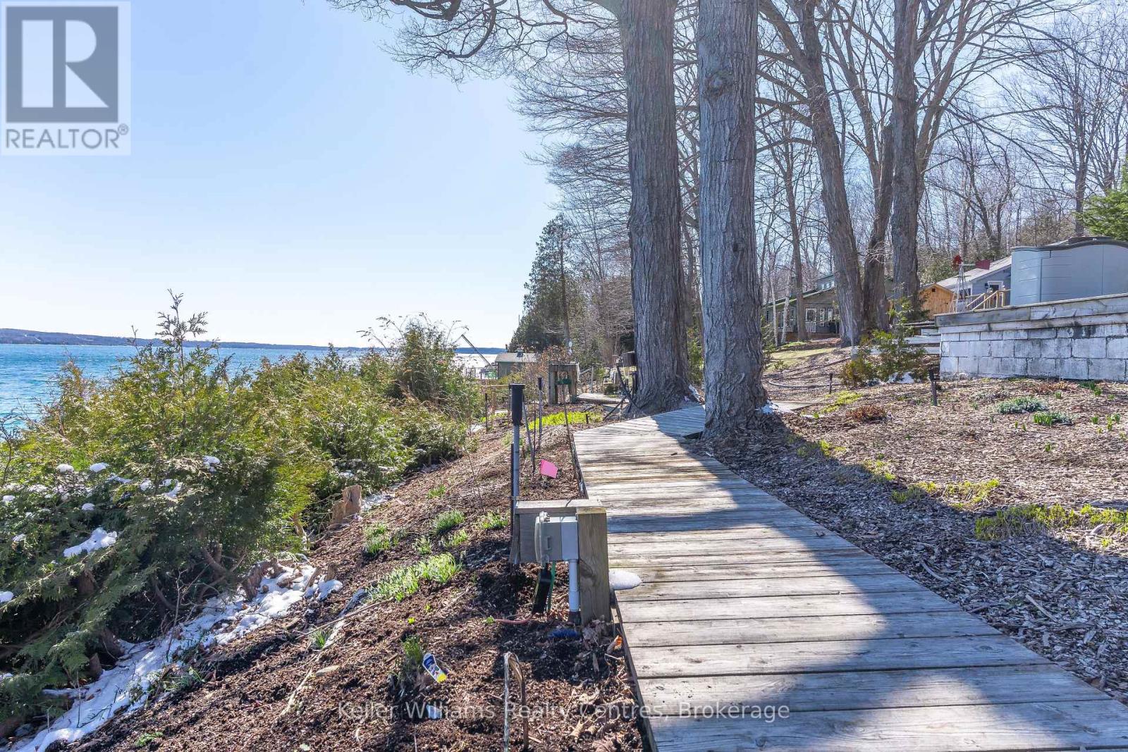 2 2nd Avenue, South Bruce Peninsula, Ontario  N0H 2T0 - Photo 47 - X12981398