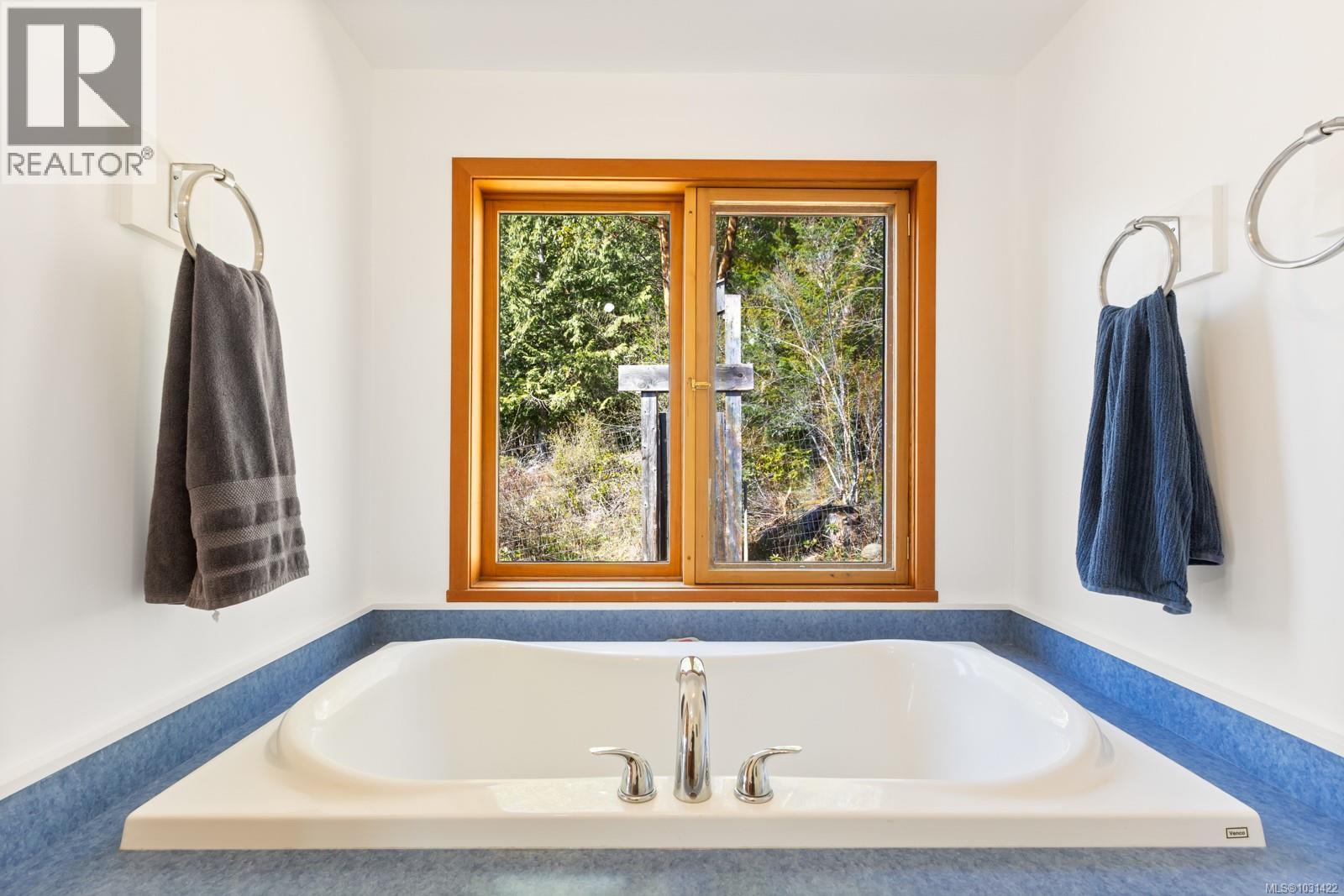 3088 Lacon Rd, Denman Island, British Columbia  V0R 1T0 - Photo 31 - 1031422