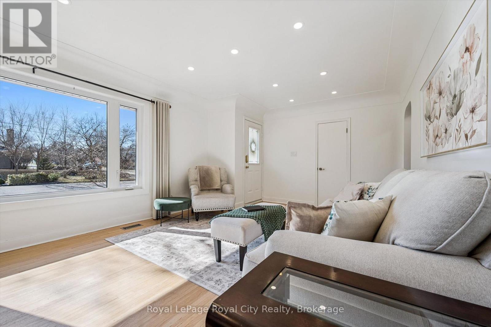 2 Cadillac Drive, Guelph, Ontario  N1E 2B5 - Photo 5 - X12981488