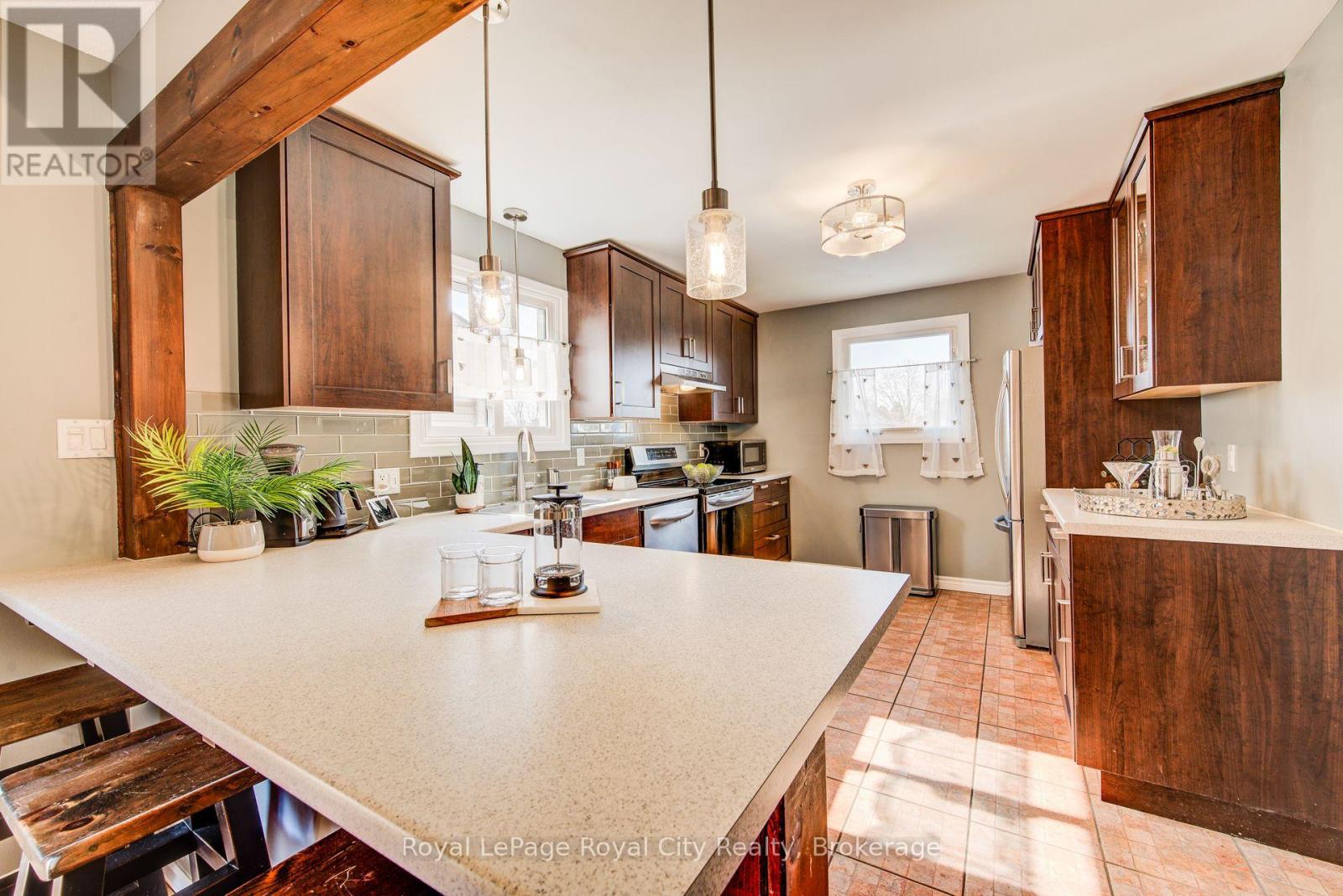 418 Imperial Road S, Guelph, Ontario  N1K 1J9 - Photo 10 - X12981540