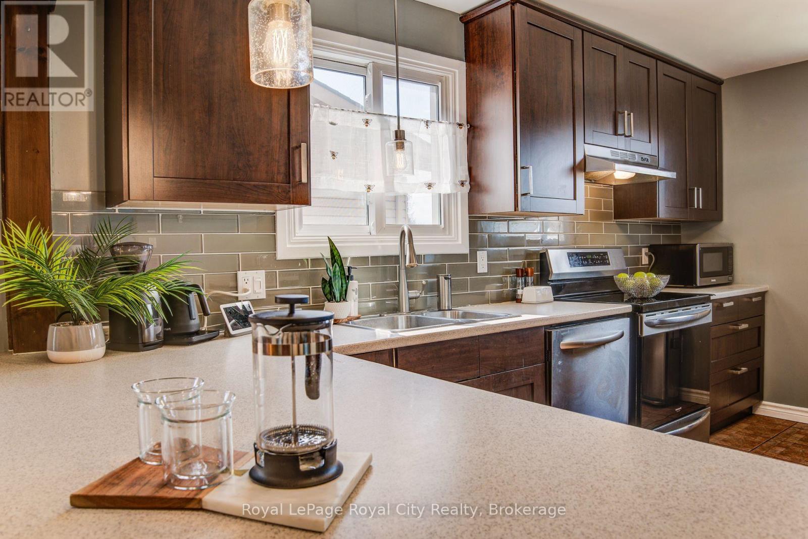 418 Imperial Road S, Guelph, Ontario  N1K 1J9 - Photo 11 - X12981540