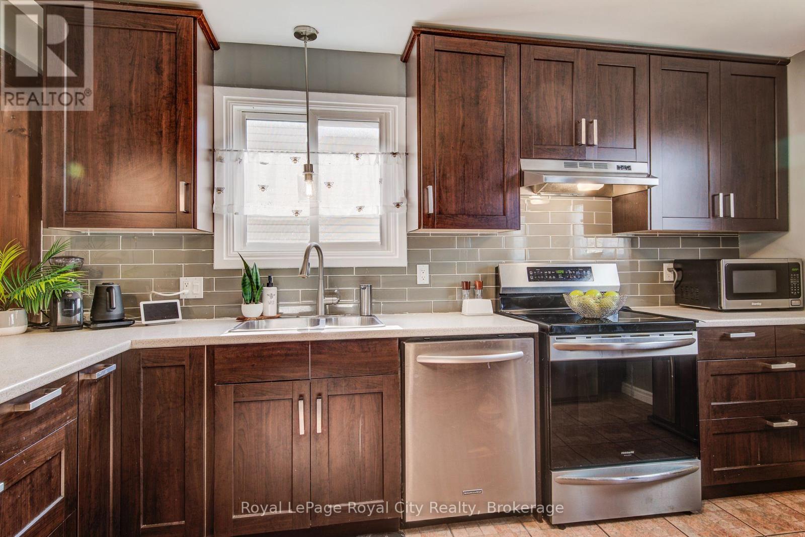 418 Imperial Road S, Guelph, Ontario  N1K 1J9 - Photo 12 - X12981540