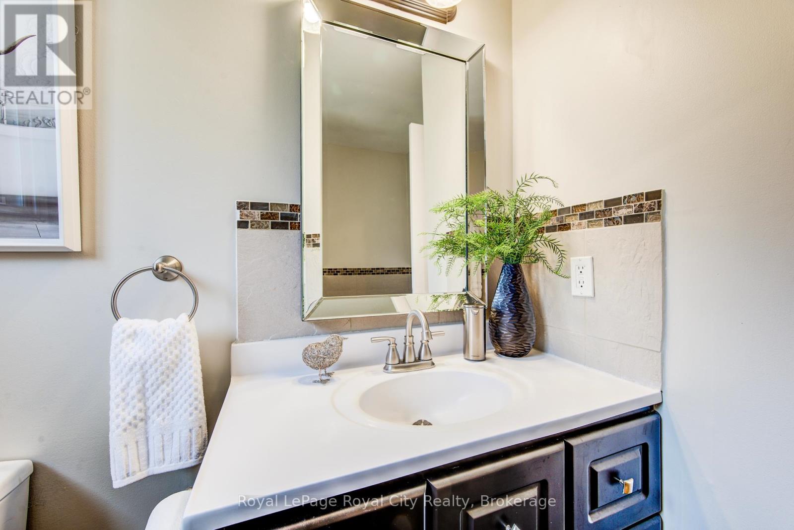 418 Imperial Road S, Guelph, Ontario  N1K 1J9 - Photo 21 - X12981540