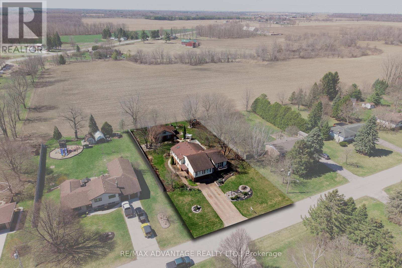 7 Mckay Street, Middlesex Centre, Ontario  N0M 2A0 - Photo 42 - X12981338