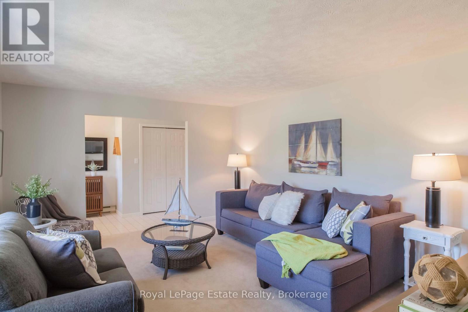 21 Sauble Woods Crescent, South Bruce Peninsula, Ontario  N0H 2G0 - Photo 10 - X12981556