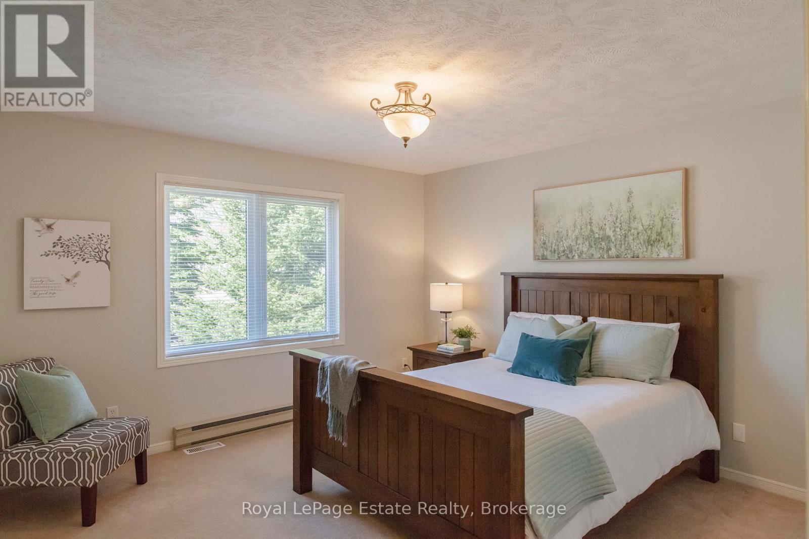 21 Sauble Woods Crescent, South Bruce Peninsula, Ontario  N0H 2G0 - Photo 14 - X12981556