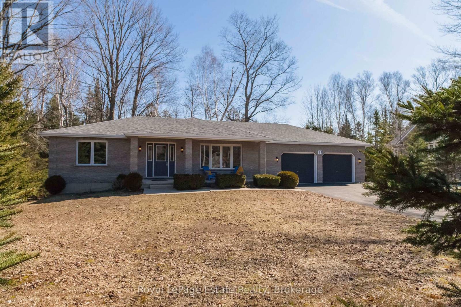 21 Sauble Woods Crescent, South Bruce Peninsula, Ontario  N0H 2G0 - Photo 3 - X12981556