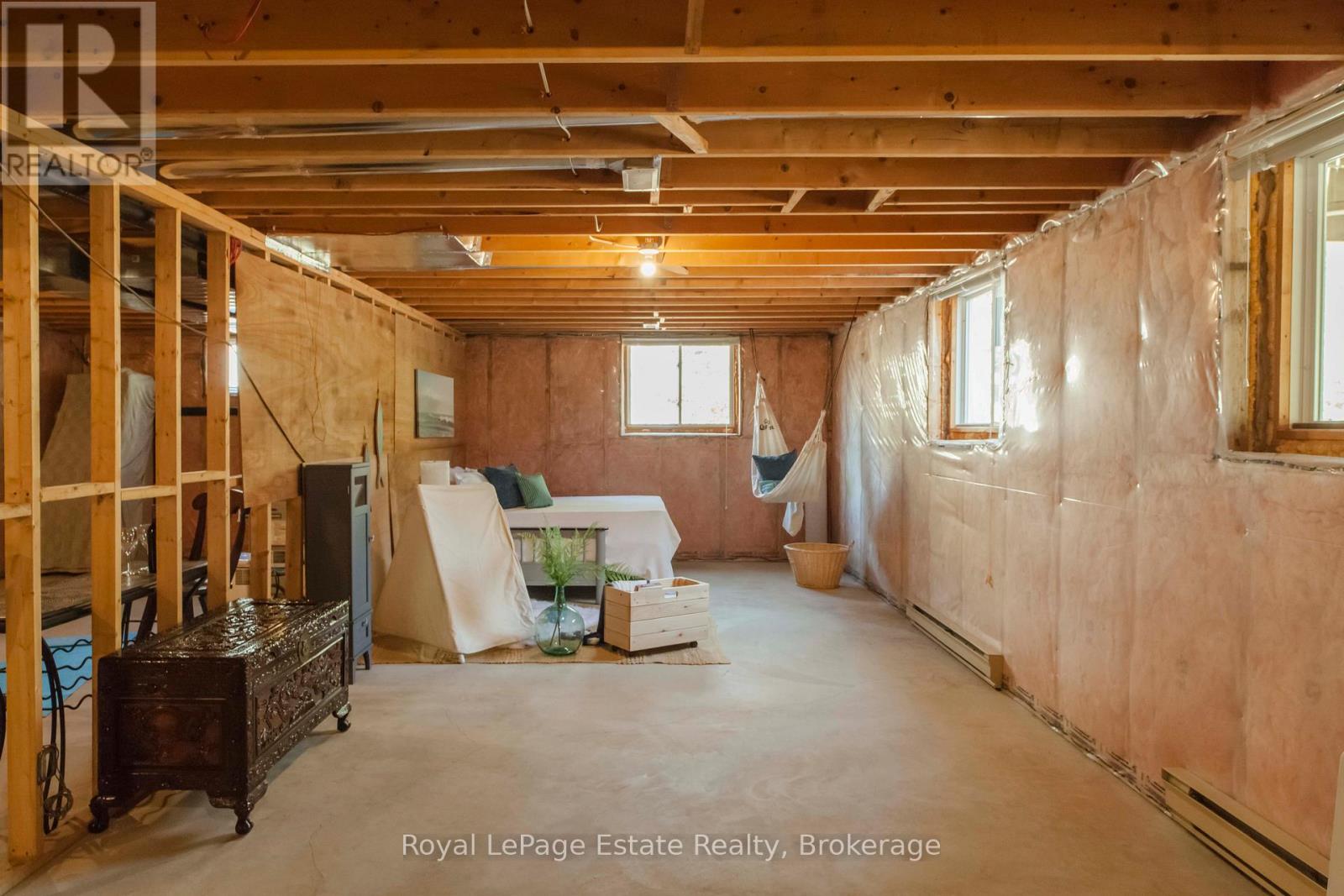 21 Sauble Woods Crescent, South Bruce Peninsula, Ontario  N0H 2G0 - Photo 38 - X12981556