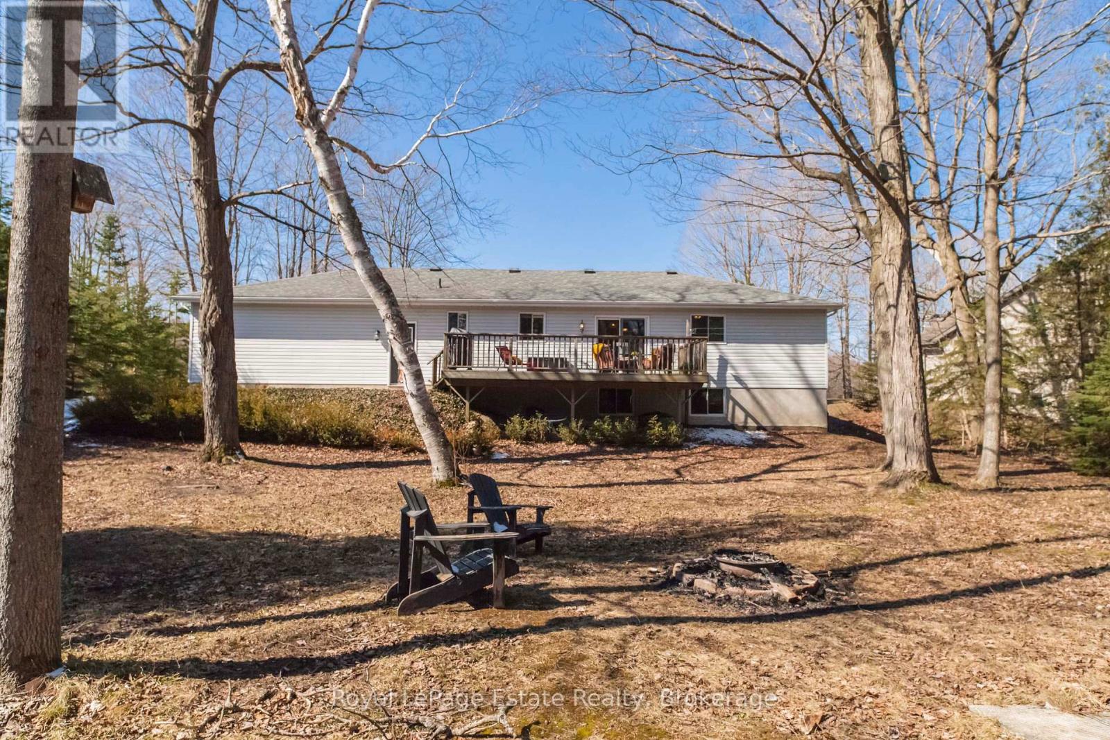 21 Sauble Woods Crescent, South Bruce Peninsula, Ontario  N0H 2G0 - Photo 48 - X12981556