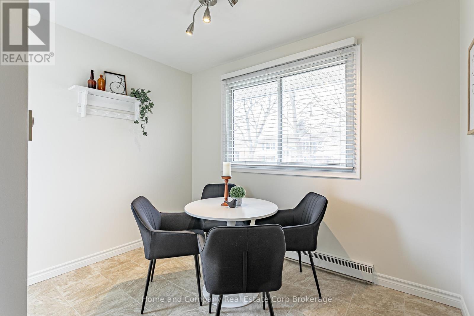 292 Redford Crescent, Stratford, Ontario  N5A 1P5 - Photo 11 - X12981596