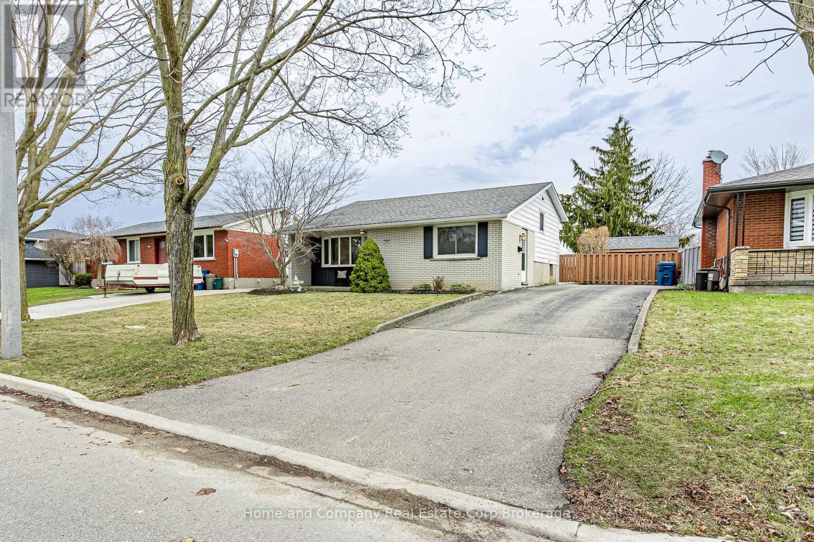 292 Redford Crescent, Stratford, Ontario  N5A 1P5 - Photo 30 - X12981596