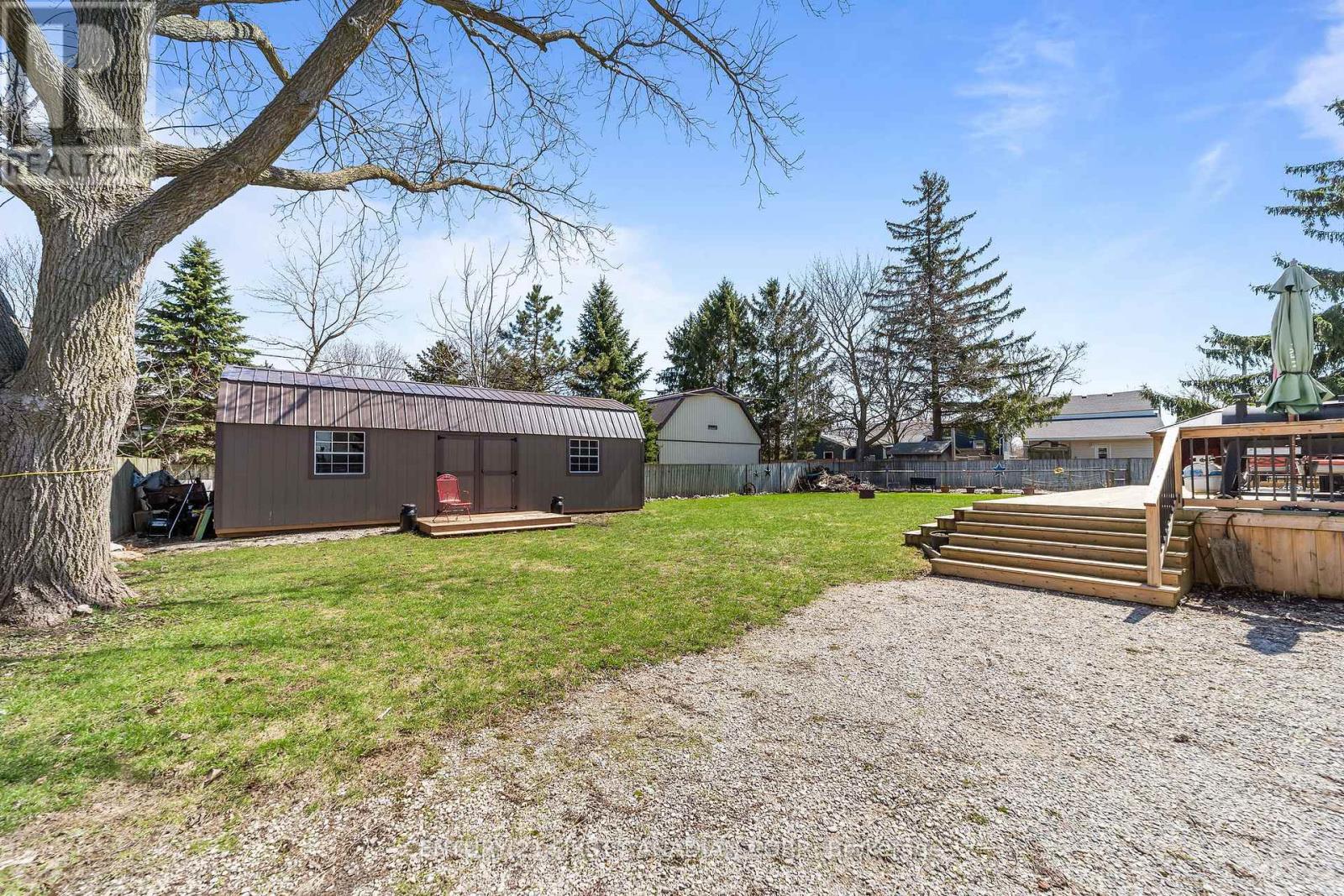 184 Water Street, Lucan Biddulph, Ontario  N0M 2J0 - Photo 12 - X12981438