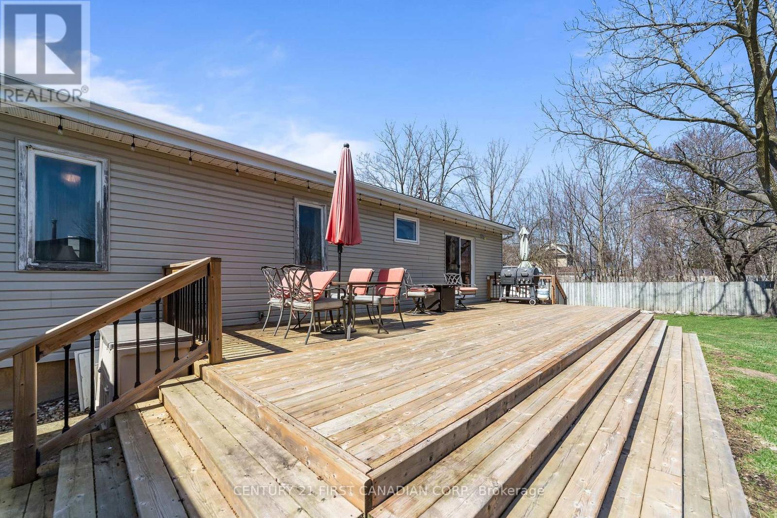 184 Water Street, Lucan Biddulph, Ontario  N0M 2J0 - Photo 16 - X12981438