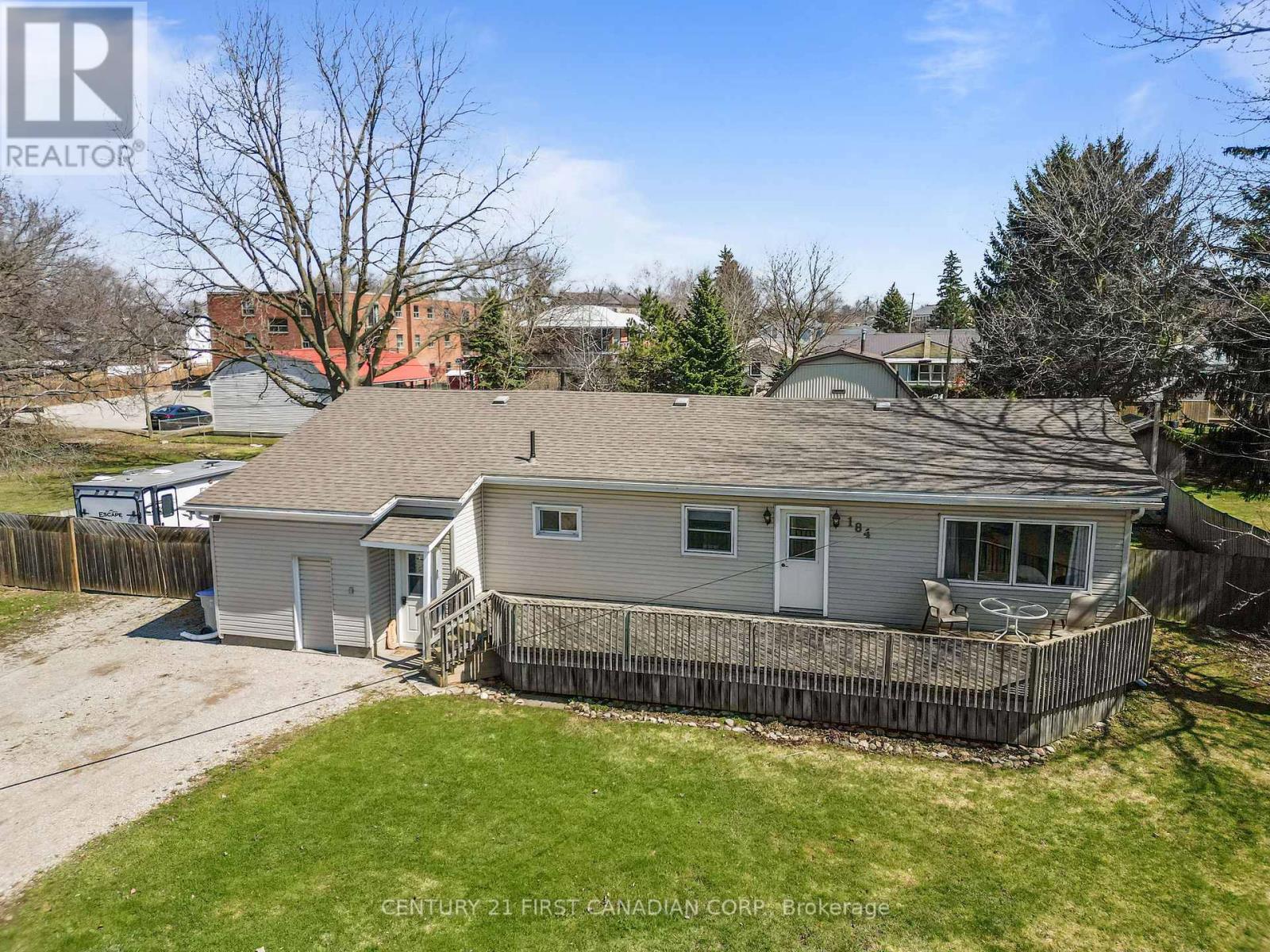 184 Water Street, Lucan Biddulph, Ontario  N0M 2J0 - Photo 2 - X12981438