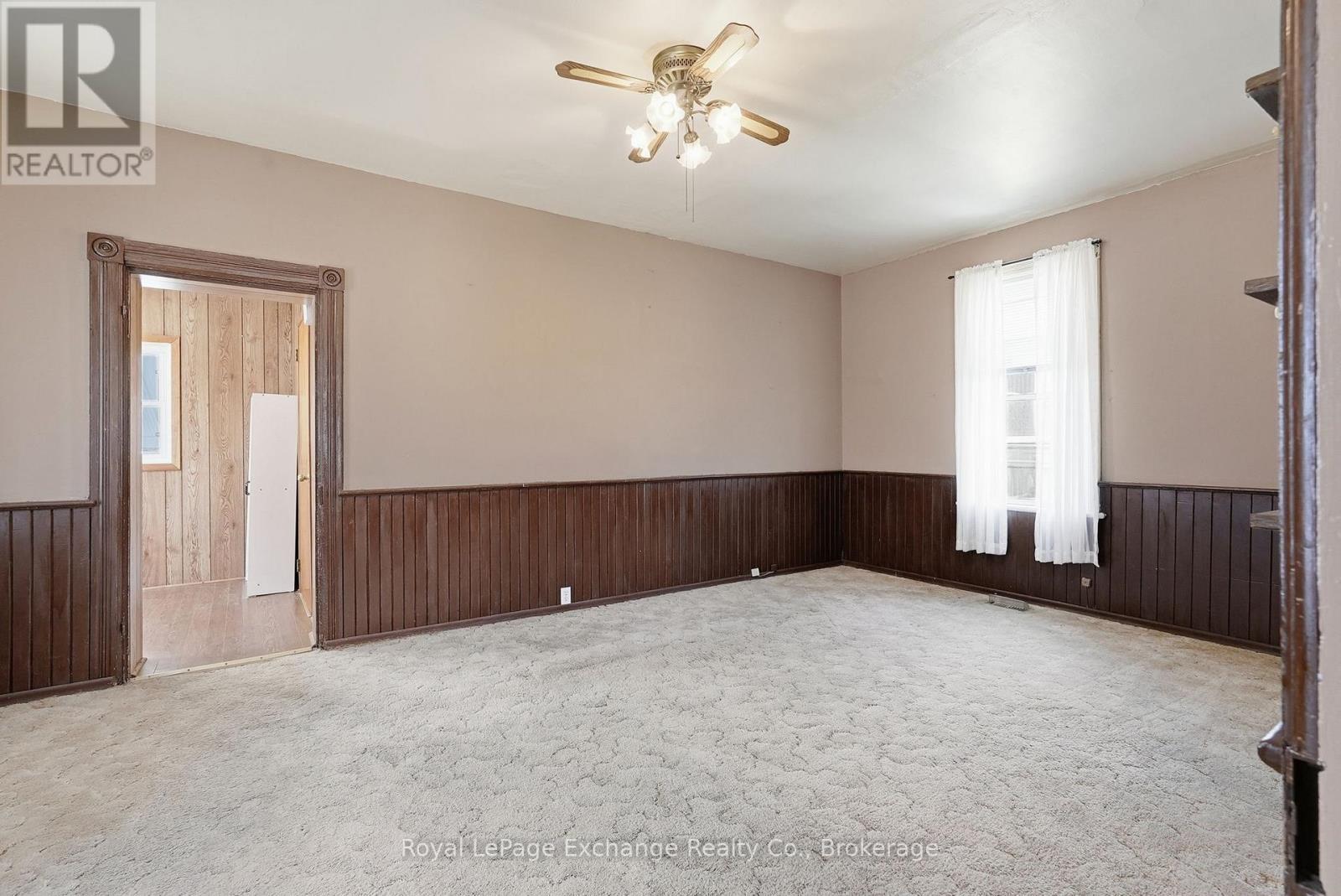 588 11th Avenue, Hanover, Ontario  N4N 2S6 - Photo 14 - X12981660