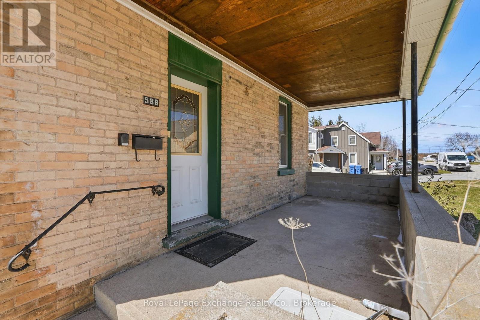 588 11th Avenue, Hanover, Ontario  N4N 2S6 - Photo 7 - X12981660