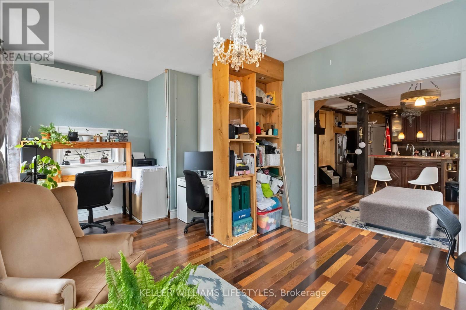 Upper - 92 Kent Street, London East, Ontario  N6A 1L1 - Photo 12 - X12981490