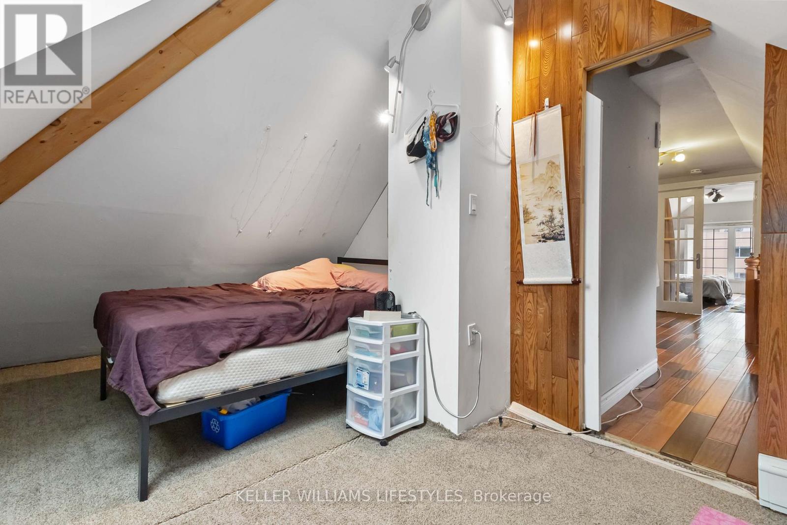 Upper - 92 Kent Street, London East, Ontario  N6A 1L1 - Photo 30 - X12981490