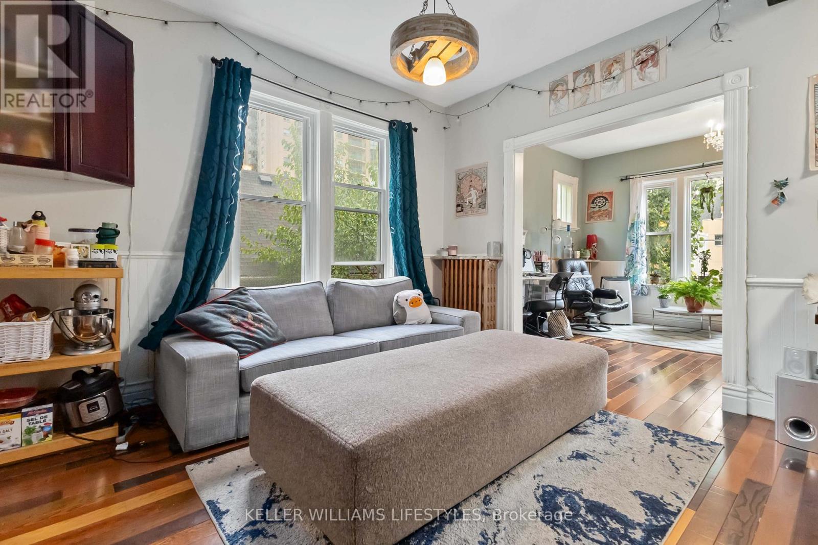 Upper - 92 Kent Street, London East, Ontario  N6A 1L1 - Photo 7 - X12981490