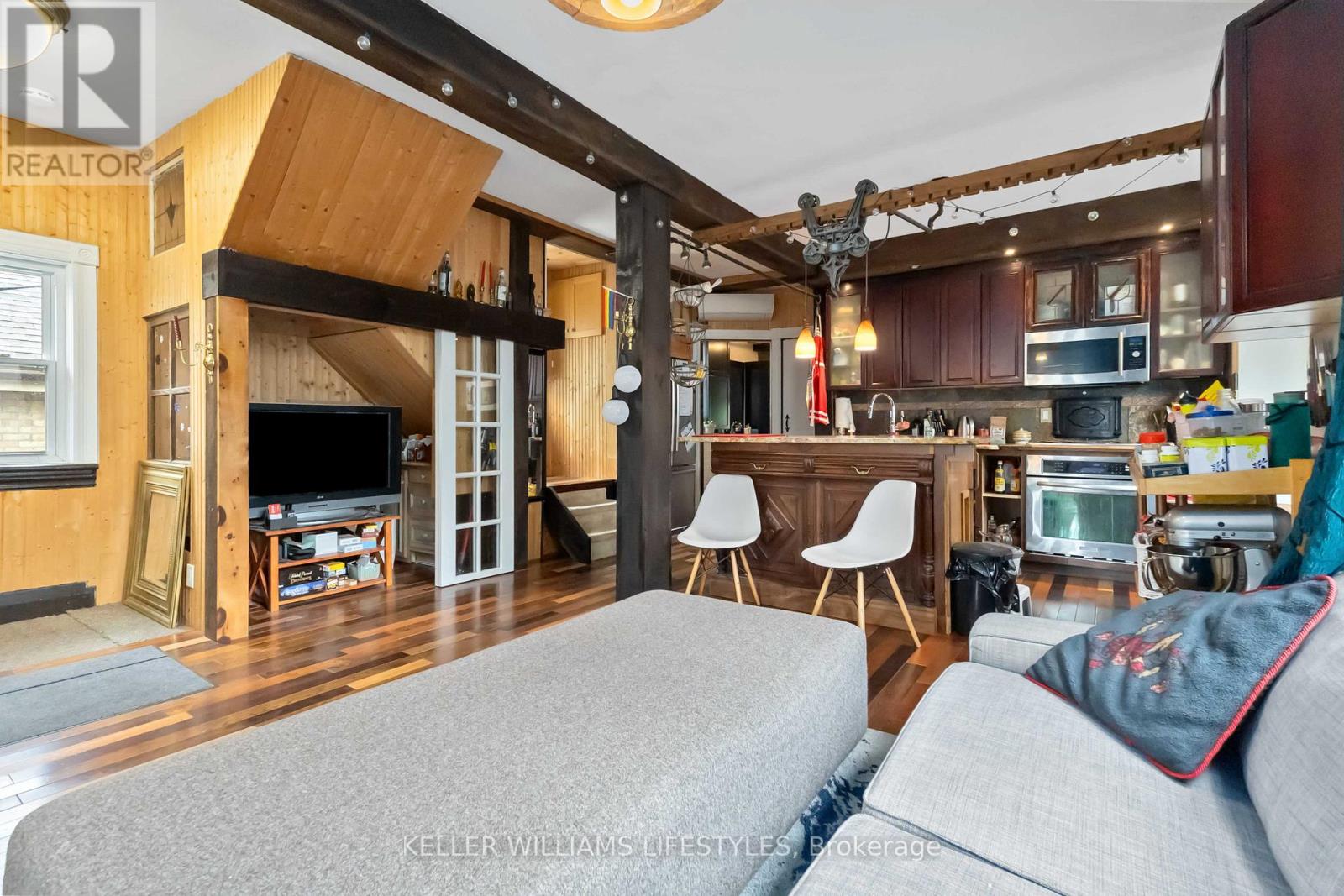 Upper - 92 Kent Street, London East, Ontario  N6A 1L1 - Photo 9 - X12981490