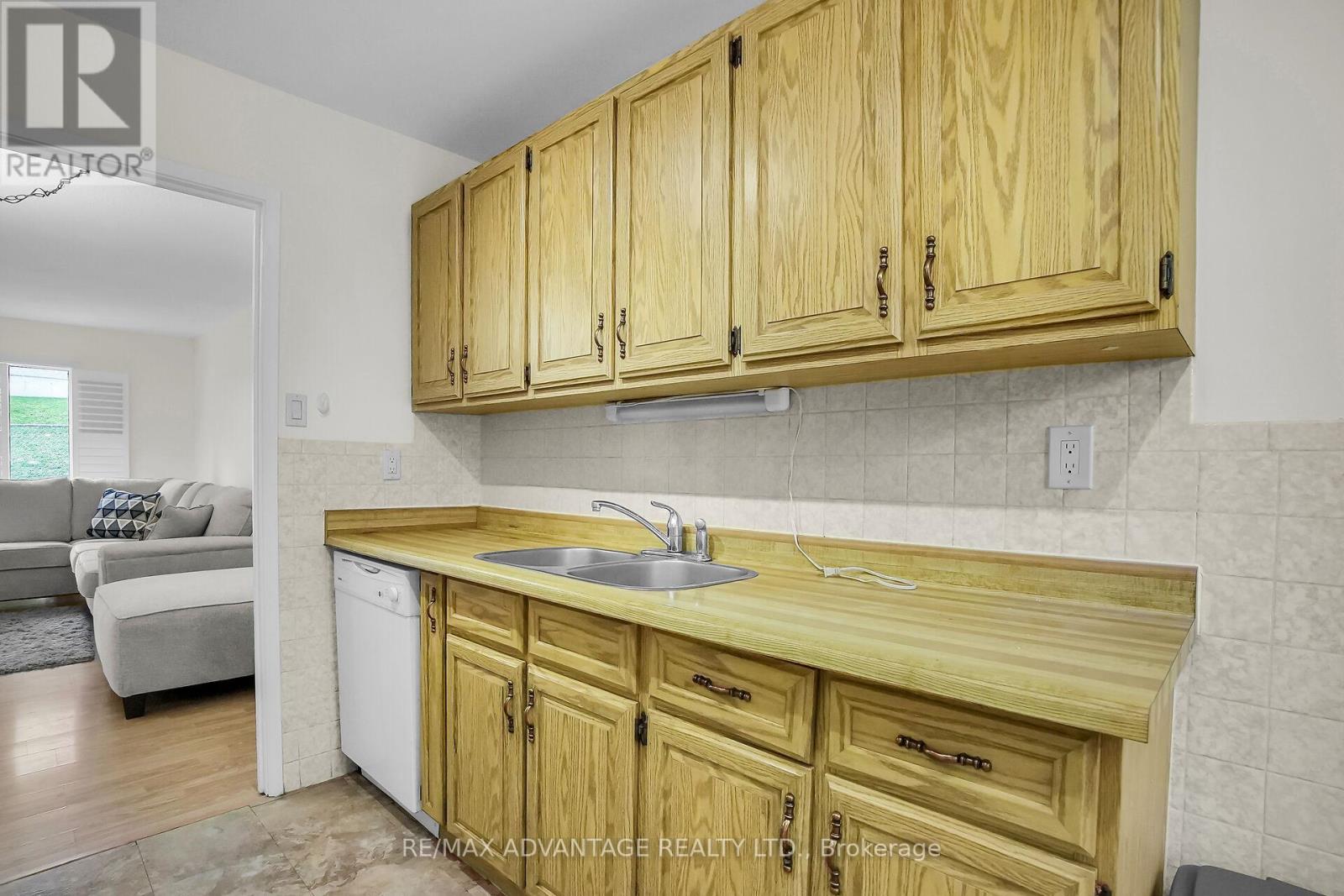 60 - 634 Wonderland Road S, London South, Ontario  N6K 1L8 - Photo 9 - X12981578