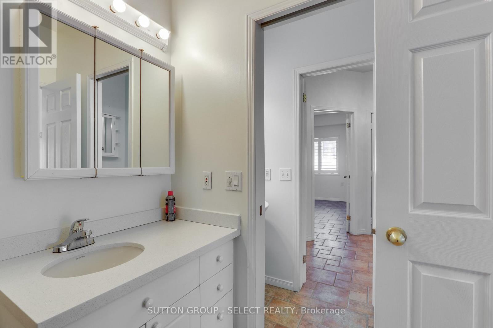 25 - 1555 Highbury Avenue N, London East, Ontario  N5Y 5R2 - Photo 15 - X12981610