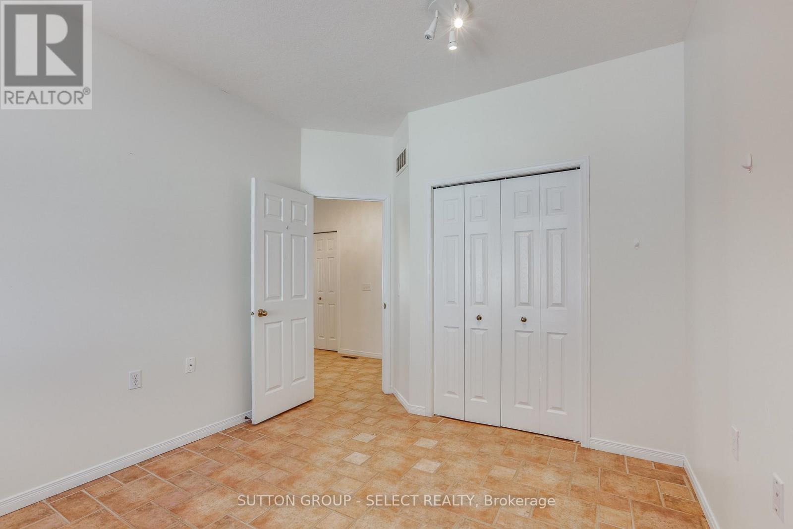25 - 1555 Highbury Avenue N, London East, Ontario  N5Y 5R2 - Photo 19 - X12981610