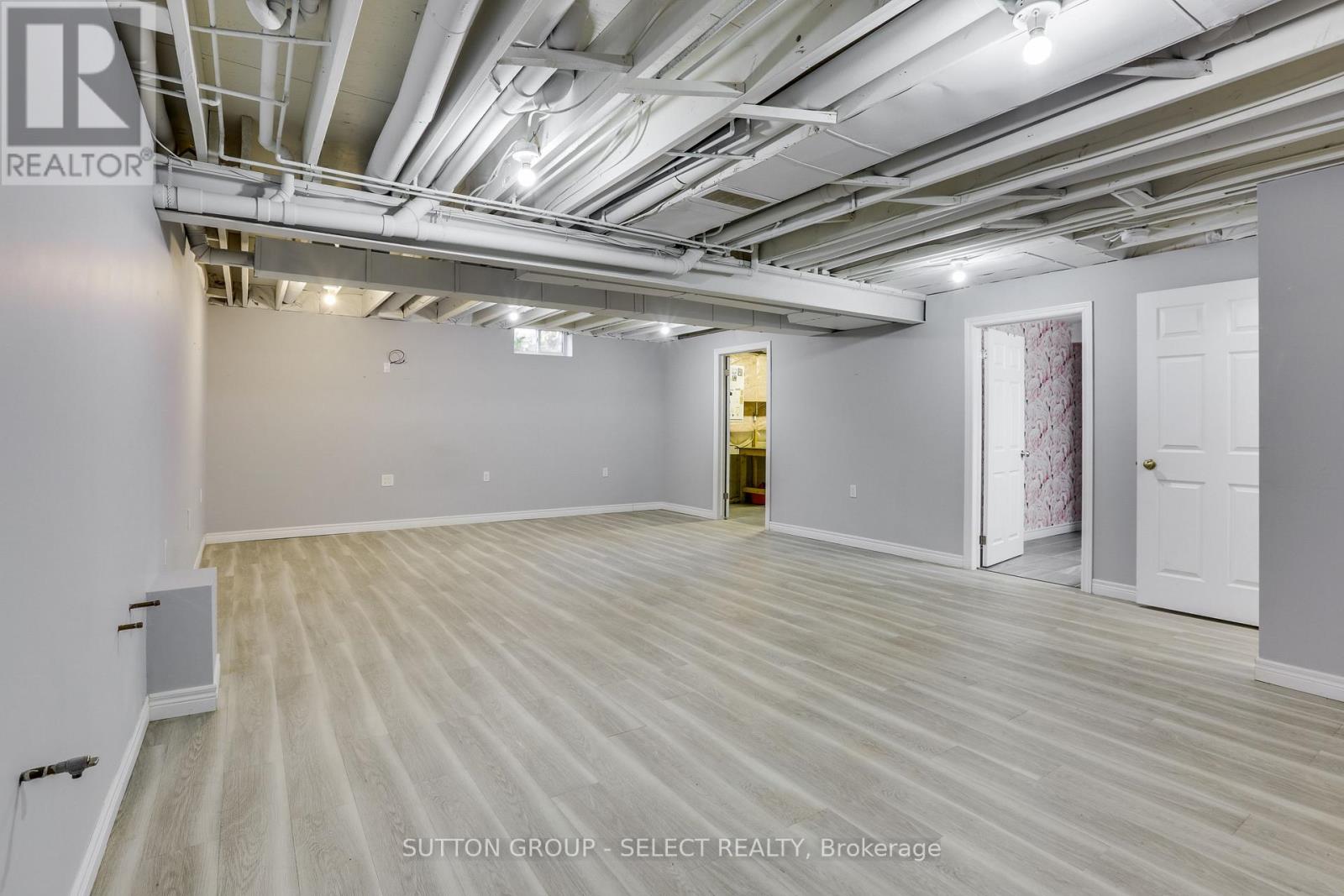 25 - 1555 Highbury Avenue N, London East, Ontario  N5Y 5R2 - Photo 31 - X12981610