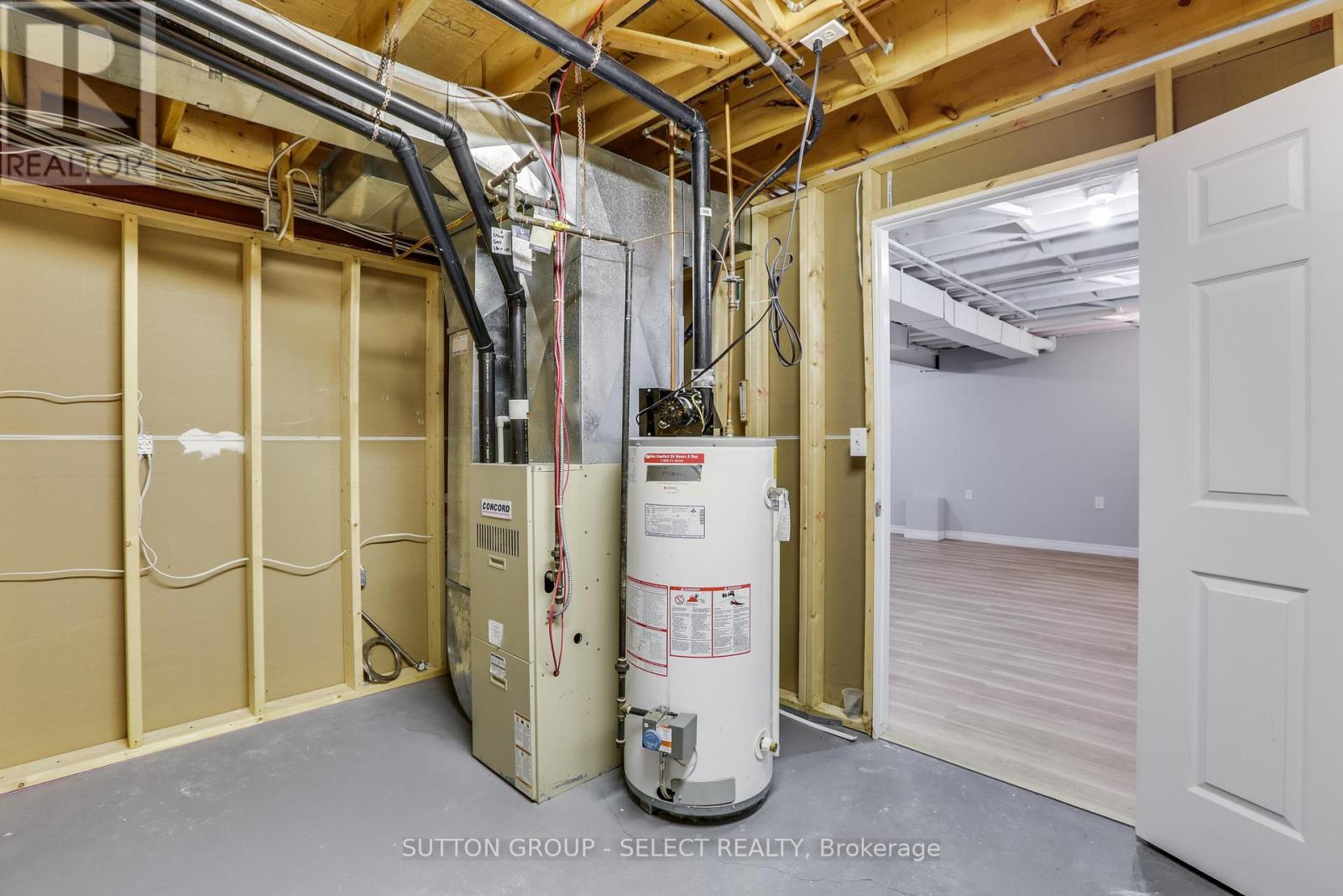 25 - 1555 Highbury Avenue N, London East, Ontario  N5Y 5R2 - Photo 35 - X12981610