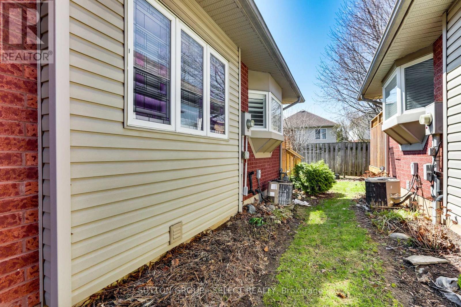 25 - 1555 Highbury Avenue N, London East, Ontario  N5Y 5R2 - Photo 41 - X12981610