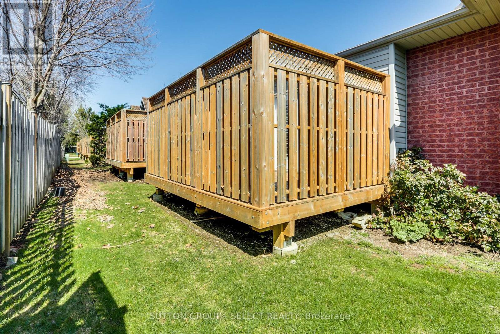 25 - 1555 Highbury Avenue N, London East, Ontario  N5Y 5R2 - Photo 43 - X12981610