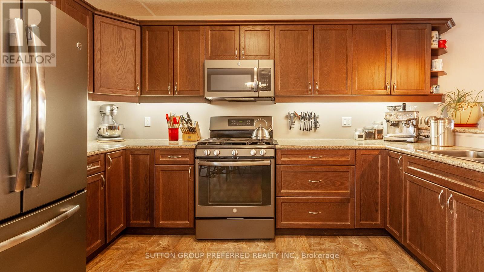 42 Leesboro Trail, Thames Centre, Ontario  N0M 2P0 - Photo 16 - X12981674